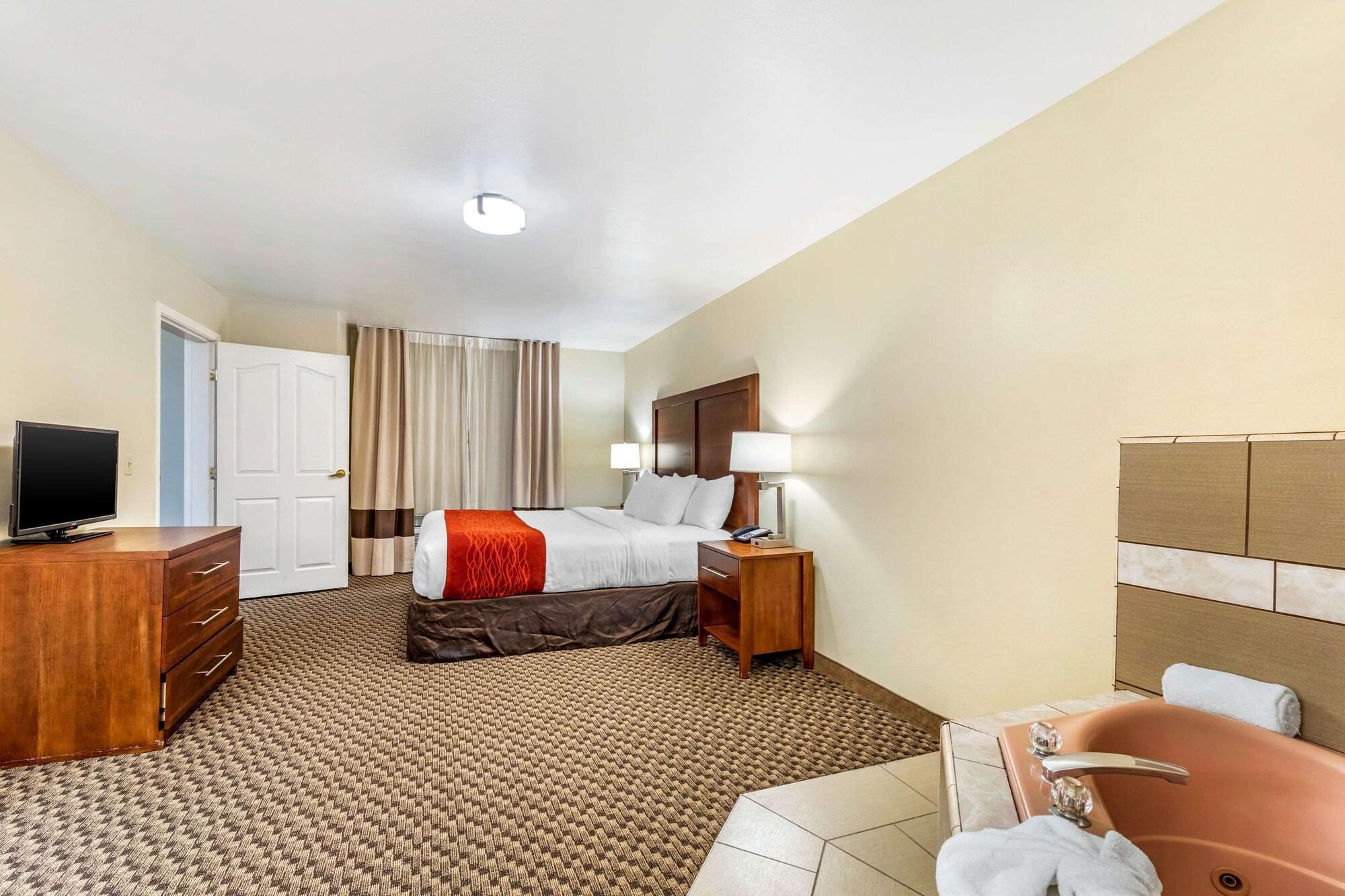 Comfort Inn & Suites Lancaster Antelope Valley Bagian luar foto