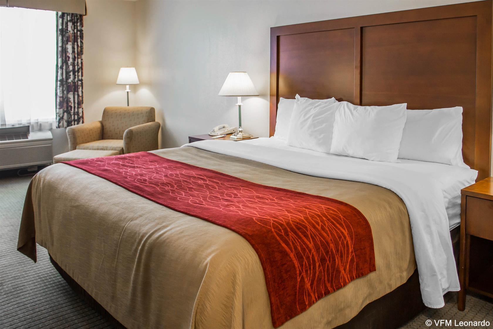 Comfort Inn & Suites Lancaster Antelope Valley Bagian luar foto