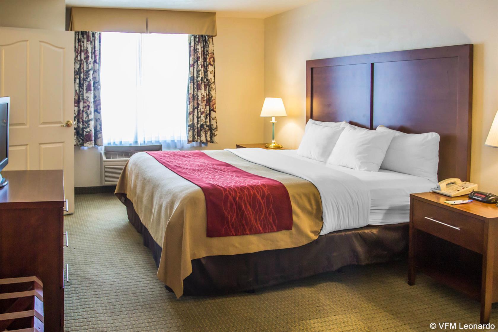 Comfort Inn & Suites Lancaster Antelope Valley Bagian luar foto